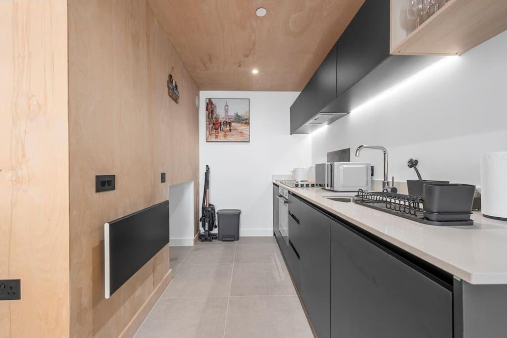 Luxury Stylish Apartment Central Манчестър Екстериор снимка