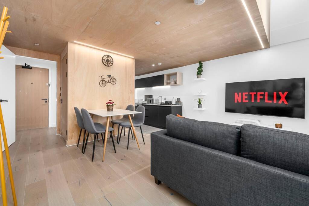 Luxury Stylish Apartment Central Манчестър Екстериор снимка