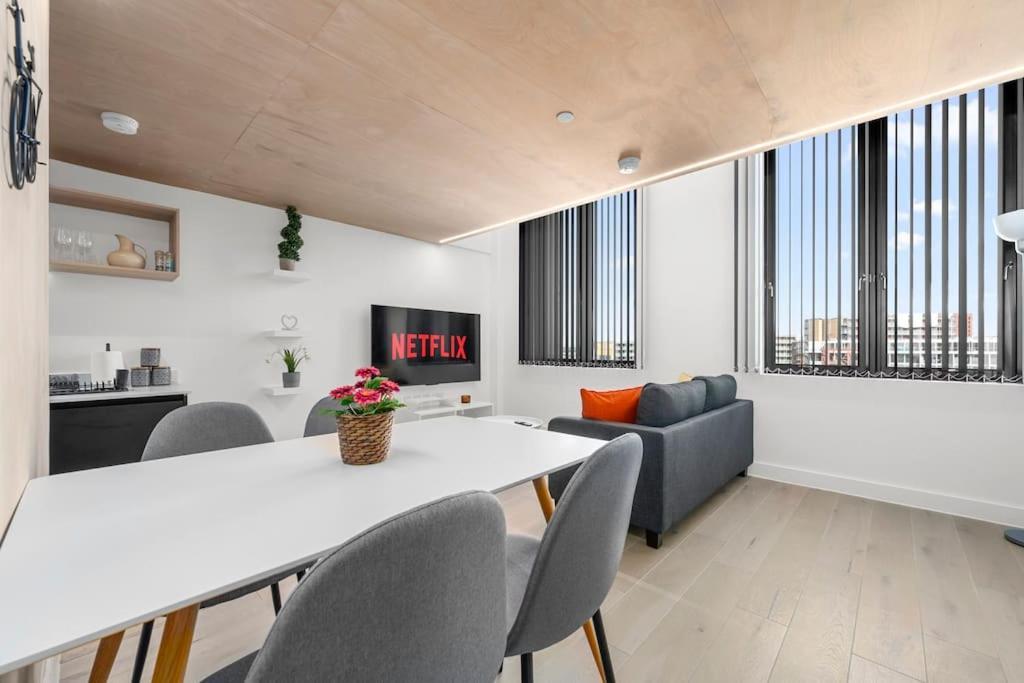 Luxury Stylish Apartment Central Манчестър Екстериор снимка